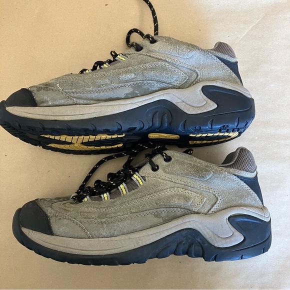 Womens Earth Shoes Saratoga Tan Leather Lace Up Outdoor Hiking Shoes Size 9.5 - Picture 4 of 11